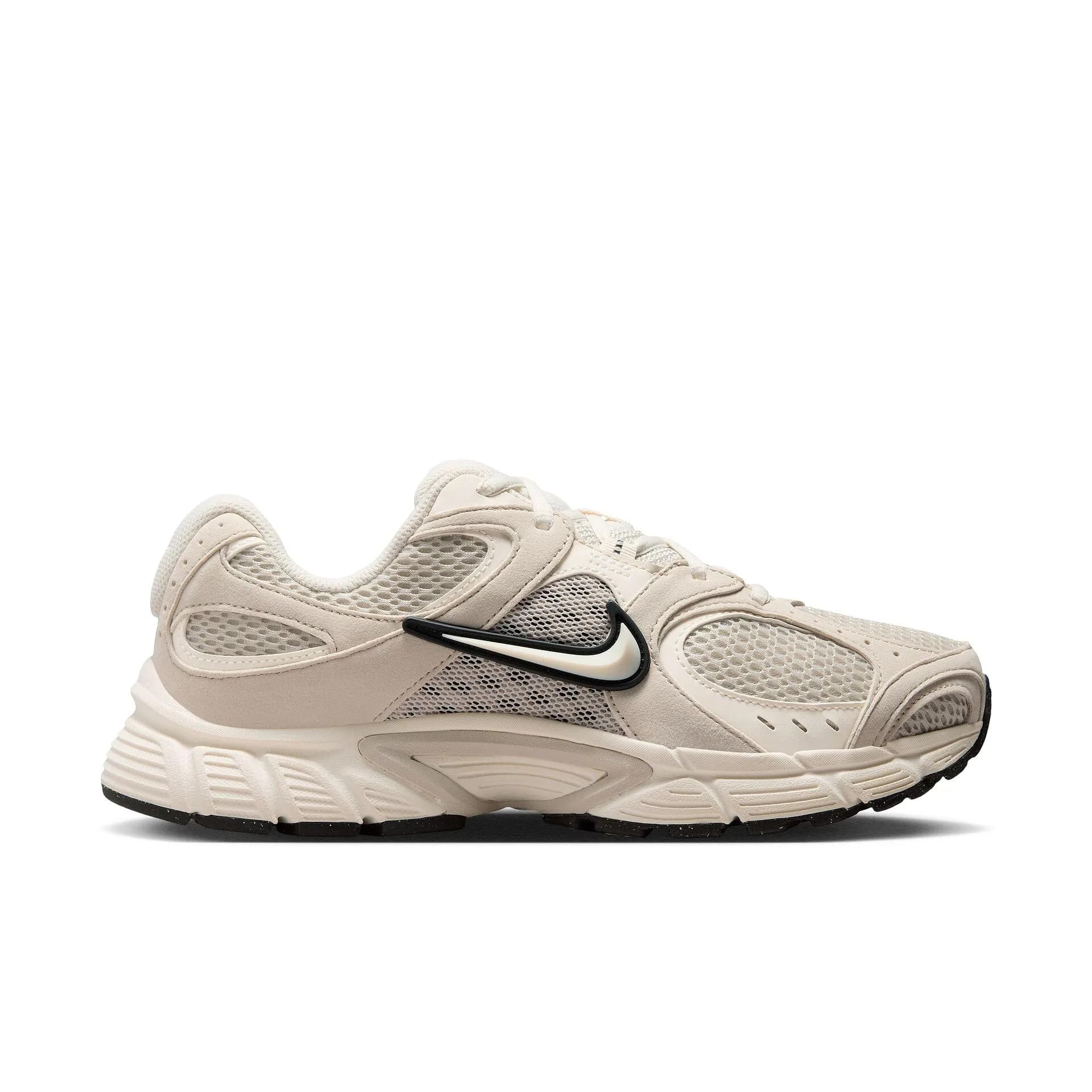 Дамски спортни обувки NIKE V5 RNR