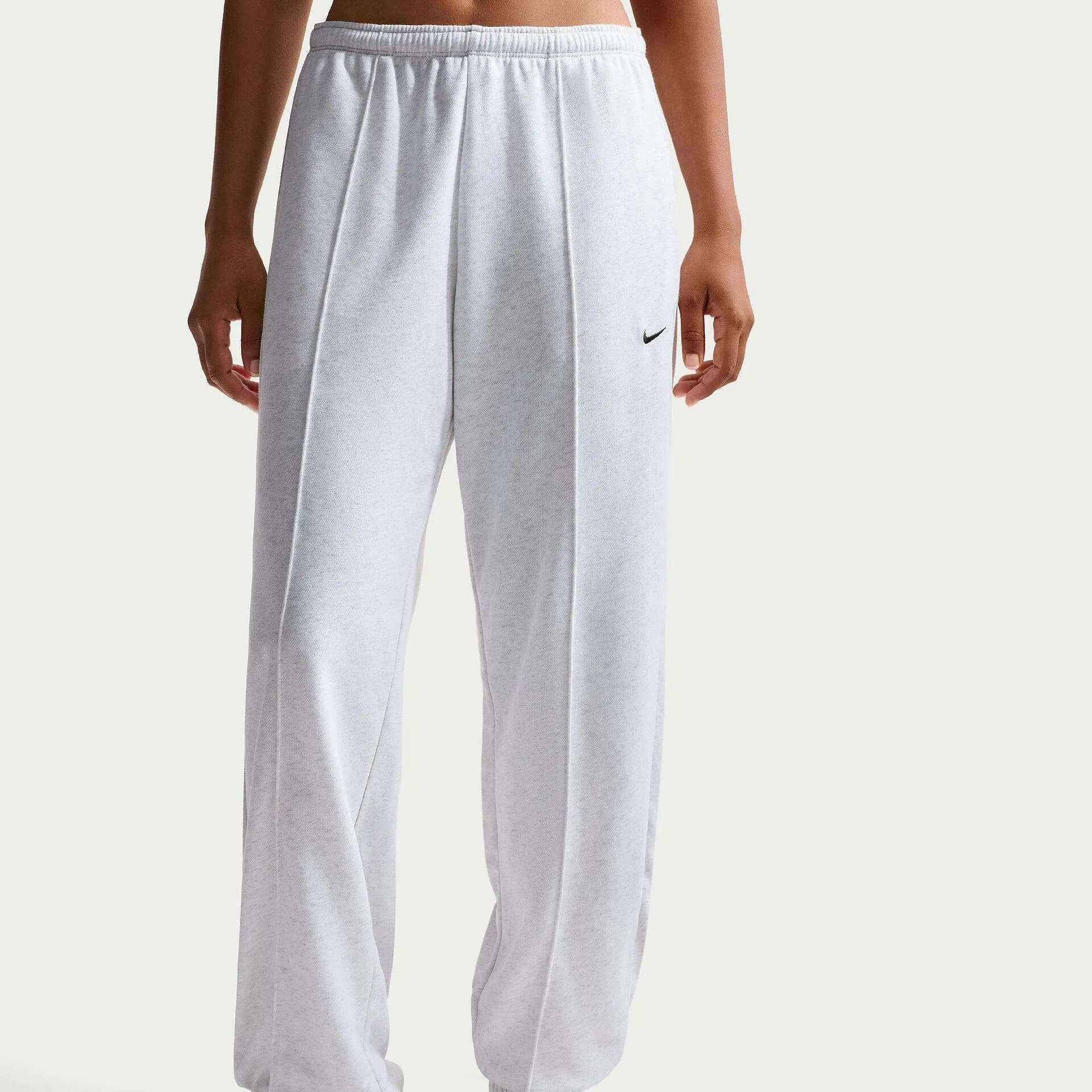 Дамски спортен панталон NIKE Chill Terry