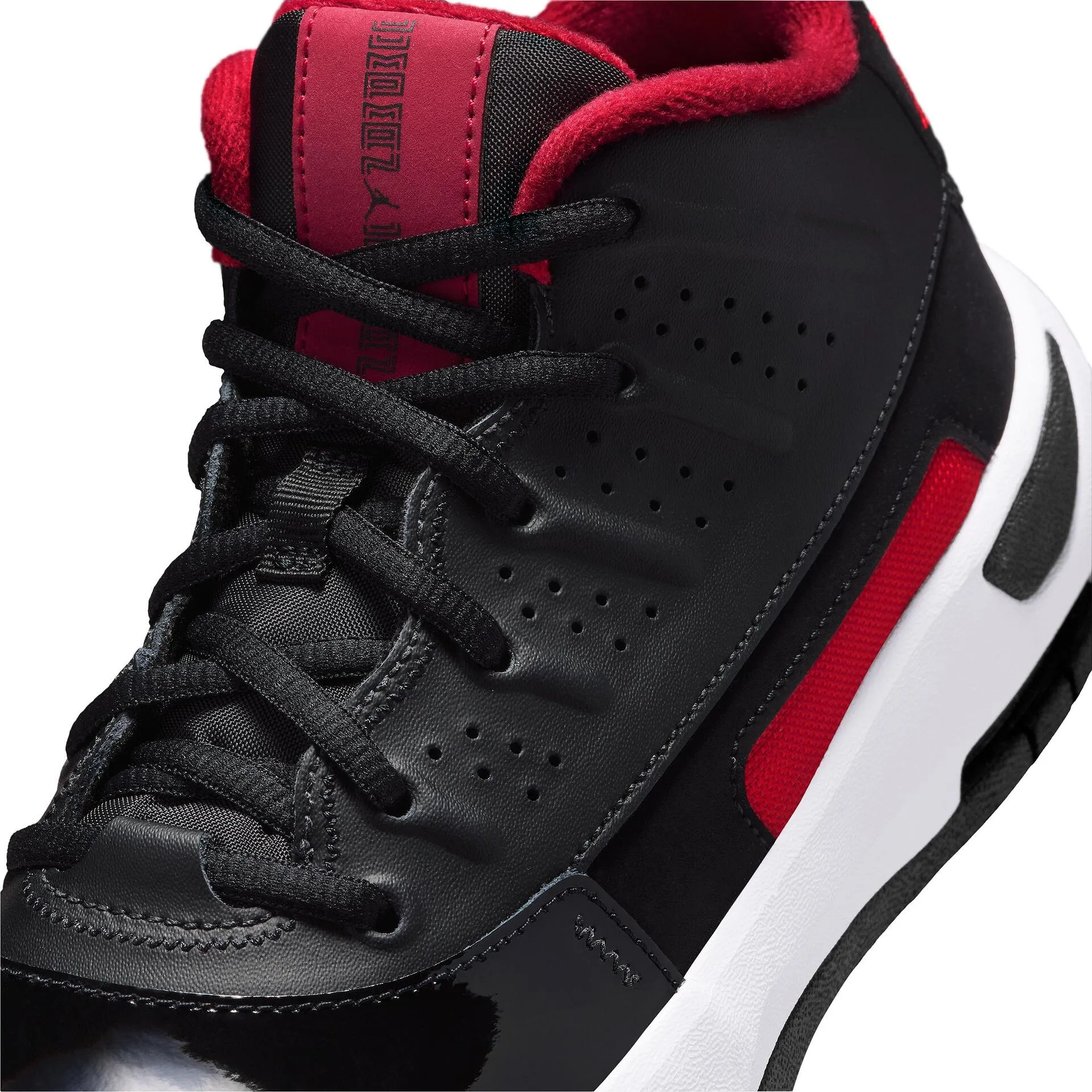 Детски спортни обувки JORDAN Max Aura 7 - 10