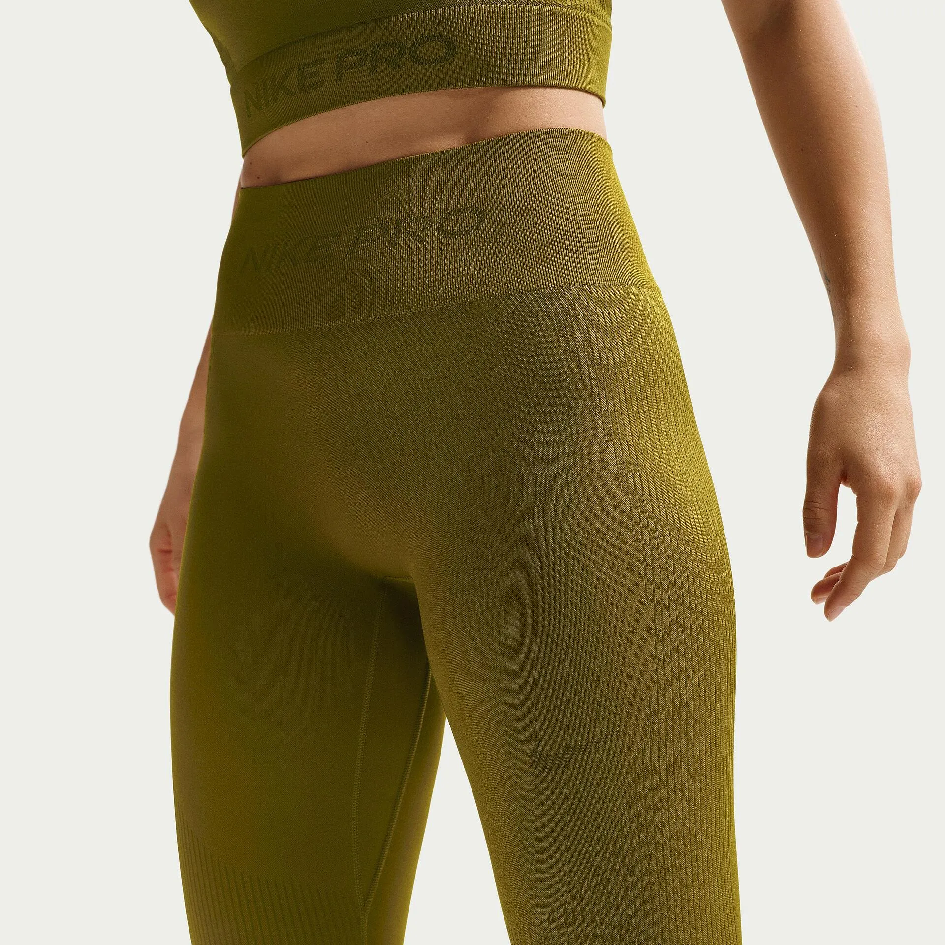 Дамски клин NIKE PRO SEAMLESS HIGH-WAISTED 7/8 - 3