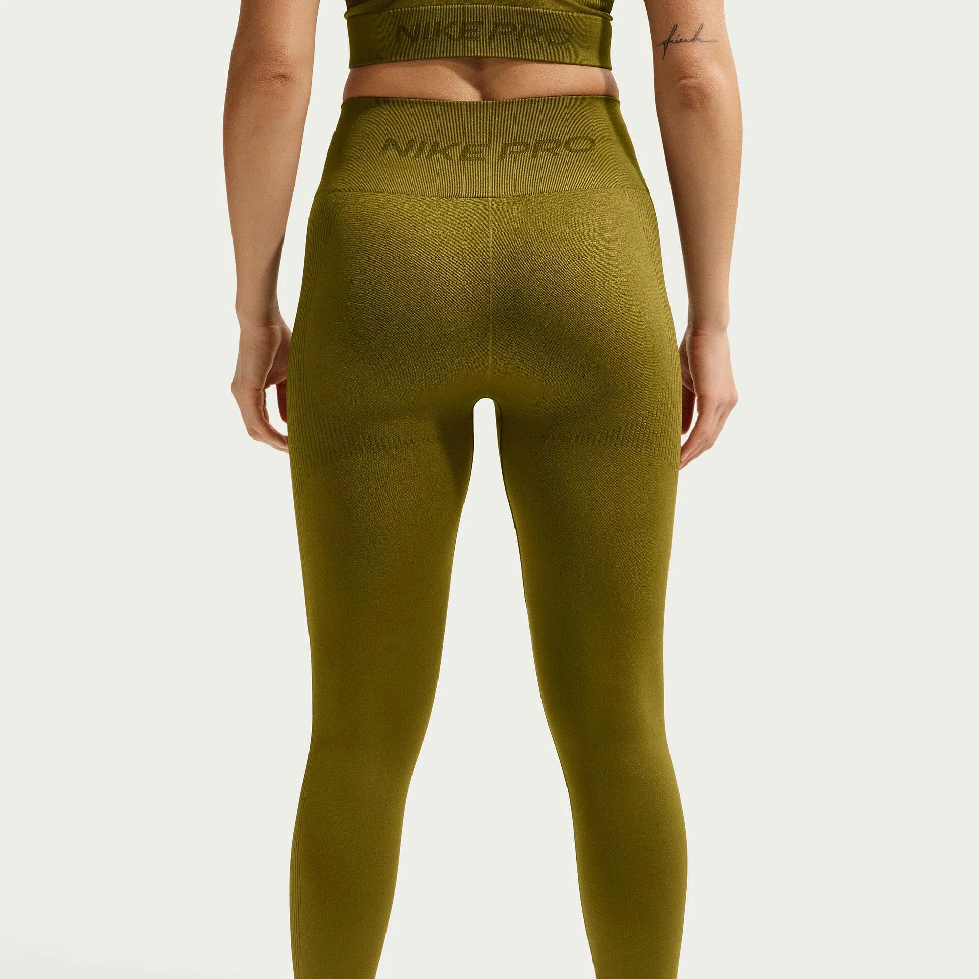 Дамски клин NIKE PRO SEAMLESS HIGH-WAISTED 7/8 - 4